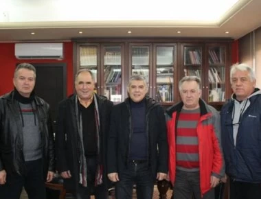 Γκάφα του περιφερειάρχη Θεσσαλίας Κ.Αγοραστού με τον πρόεδρο της Ομοσπονδίας Πυγμαχίας ή πλαστοπροσωπία;